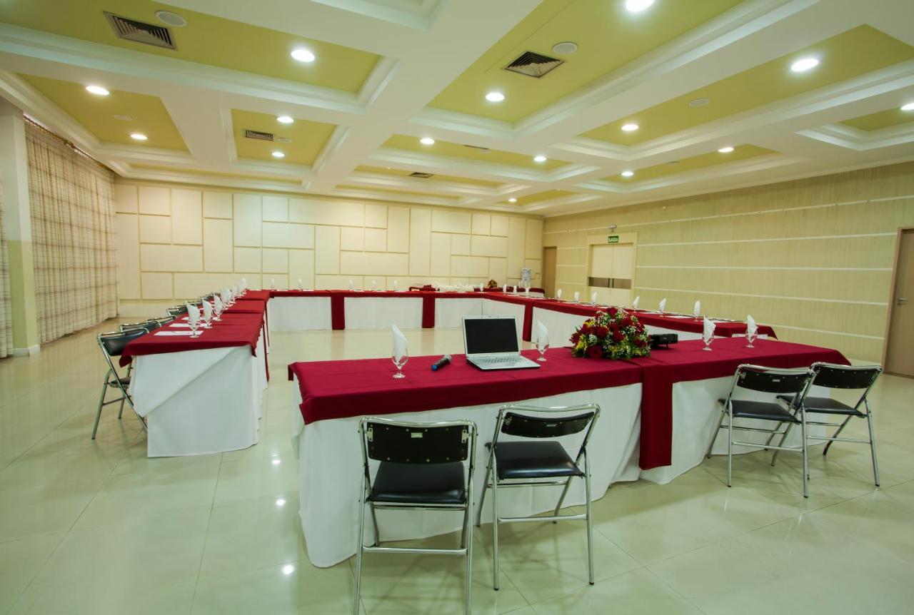 Hotel Nikko Κουριτίμπα Εξωτερικό φωτογραφία