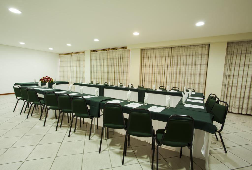 Hotel Nikko Κουριτίμπα Εξωτερικό φωτογραφία